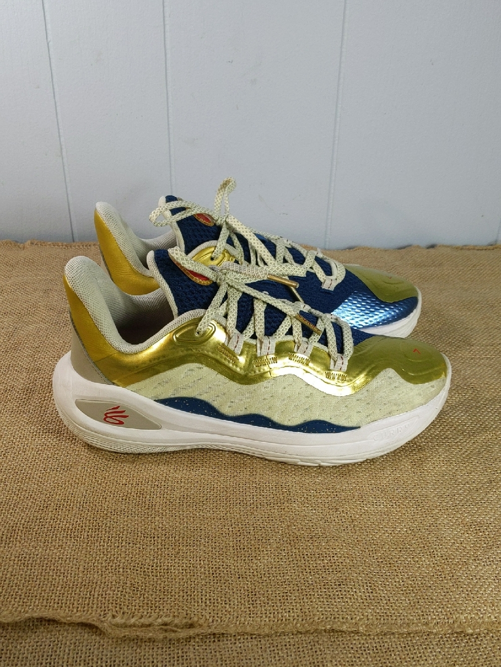 Under Armour Curry 11 'Championship Mindset' Kid's Basketball Shoes Sz 5Y - Picture 3 of 8